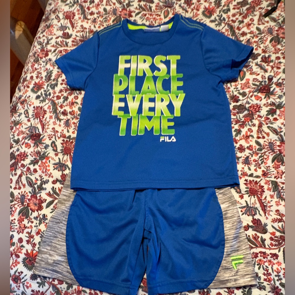 Boys size 5 fila set